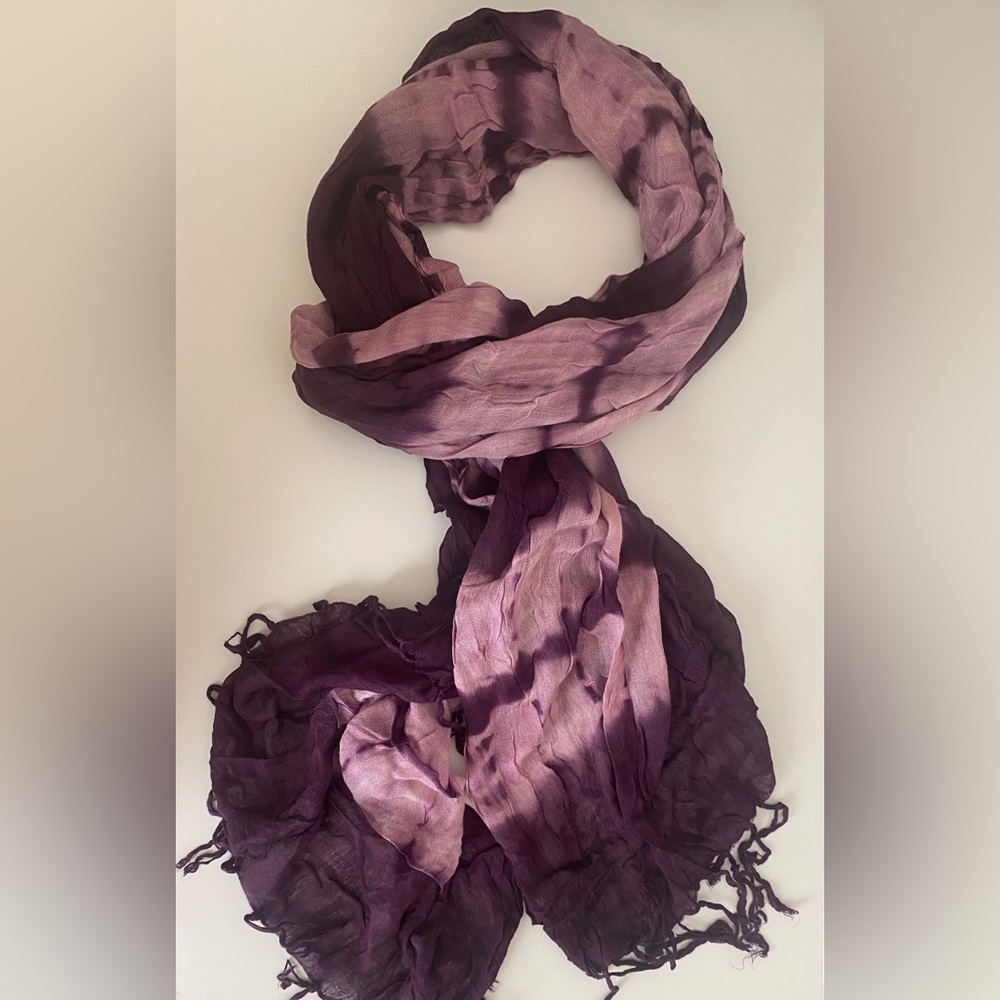 GAP Tie-Dye Scarf Fringed Edges Purple 100% Viscose Lightweight Soft